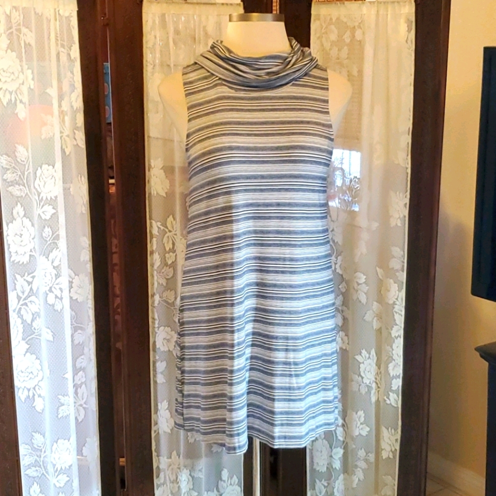 Black & White Sleeveless Dress